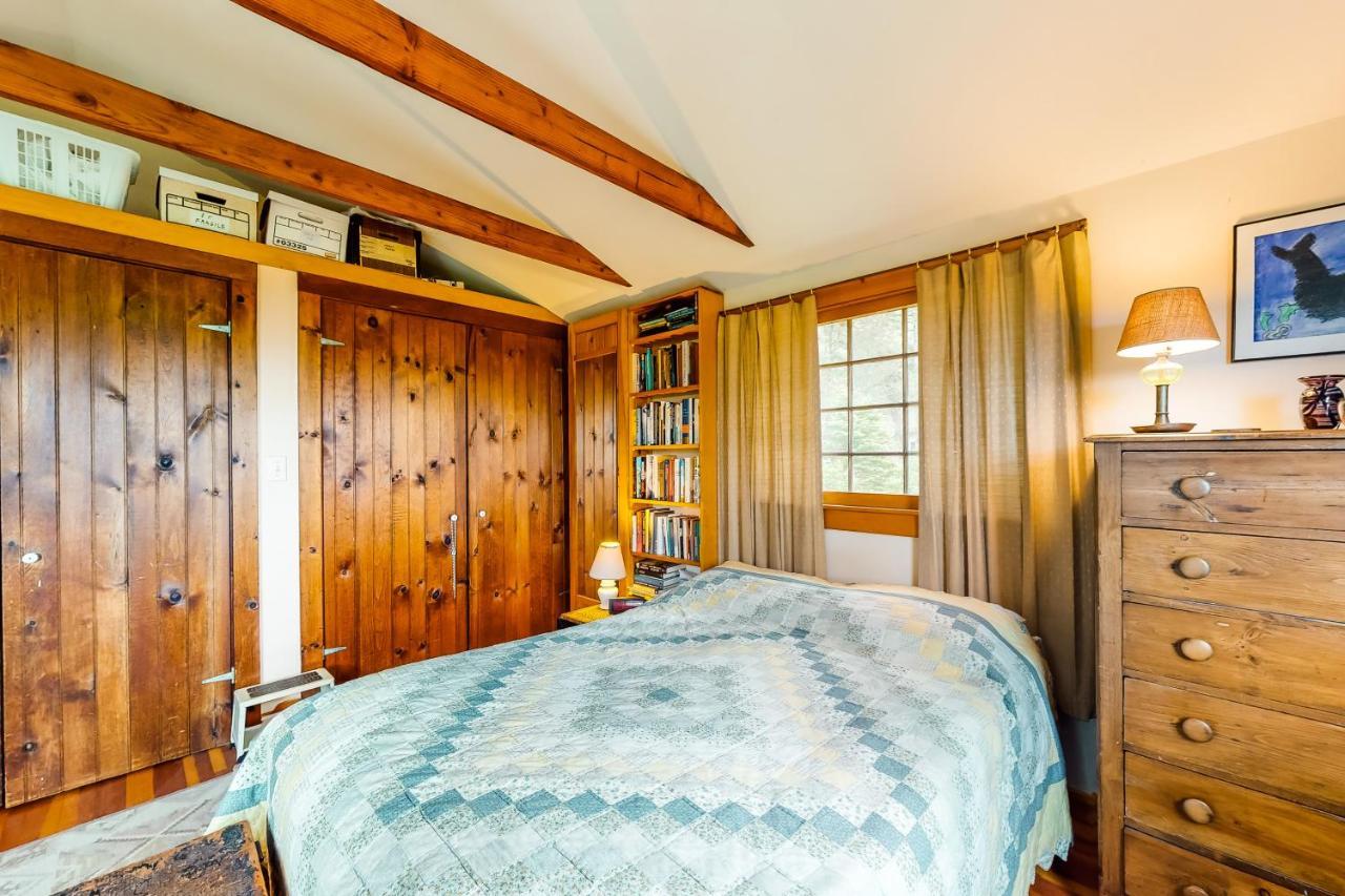 Sunset On The Vineyard Villa Vineyard Haven Exterior photo