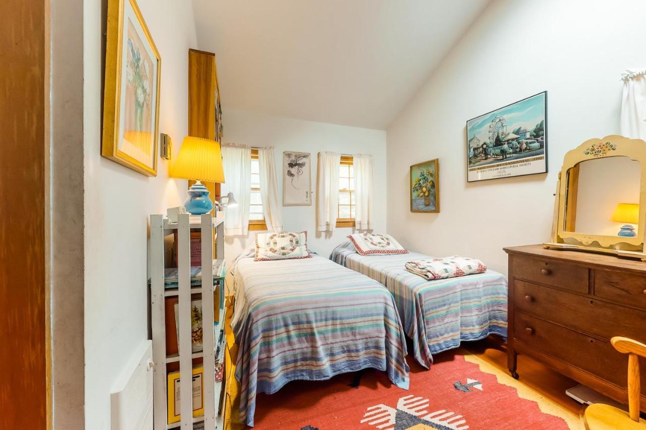 Sunset On The Vineyard Villa Vineyard Haven Exterior photo
